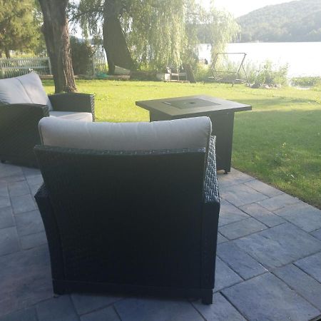 Le Nid Dore Sur Le Lac Val des Monts Exterior foto