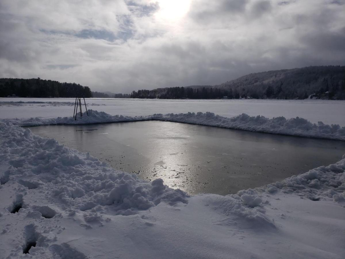 Le Nid Dore Sur Le Lac Val des Monts Exterior foto